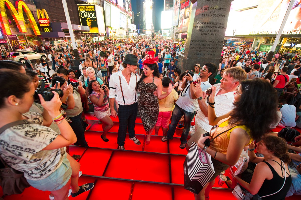 engagement photos andrea bertola steven shaw new york city nyc ny times square red steps